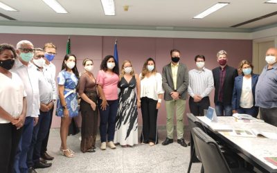 Sindiplast-ES discute com o Governo do Estado a implantação do Programa Tampinha do Bem em escolas públicas