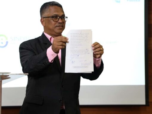 15 entidades públicas e privadas assinam Carta de Intenções pela Reciclagem 15 entidades públicas e privadas assinam Carta de Intenções pela Reciclagem